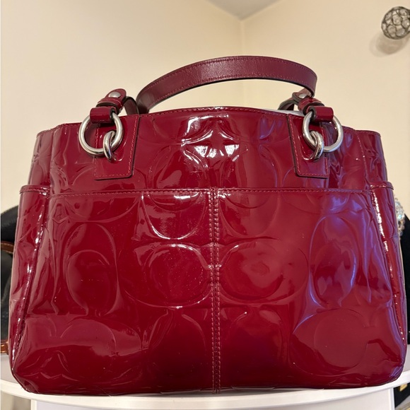 Coach Gallery red patent leather Bag - Picture 2 of 5